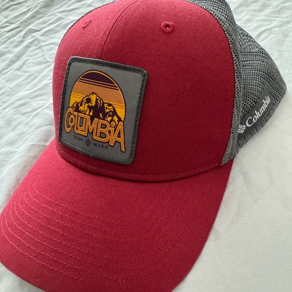 COLUMBIA (trademark) cap. With Columbia patch on front - Picture 2 of 11